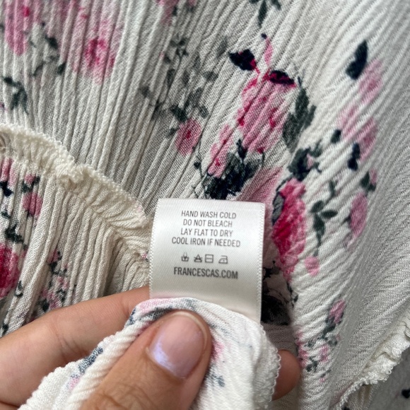 -Francesca’s Mi Ami- Cottage Core Floral Top with Flare Sleeves - Picture 10 of 10